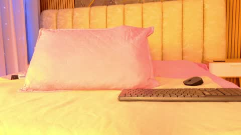 Tell me Sofi  online show from April 9, 3:09 am