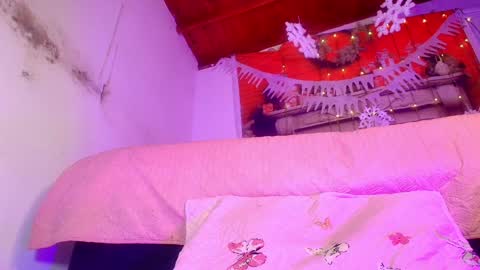 Snapshot of muriel_belovv chatting on December 18, 3:04 am Tell me Sofi online show from December 18, 3:04 am