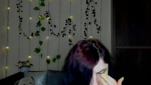 Jeneva online show from April 11, 6:22 pm