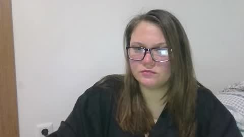 musechic_wild online show from February 9, 11:18 pm