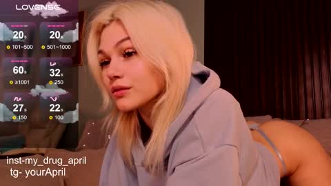 Snapshot of my_april chatting on October 7, 4:17 am April online show from October 7, 4:17 am