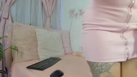 my_brunetteee online show from December 3, 2:03 am