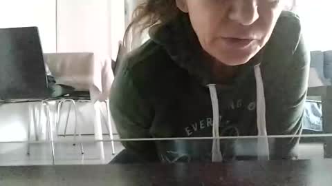 Snapshot of mya_myrella chatting on October 25, 2:14 pm mya_myrella online show from October 25, 2:14 pm