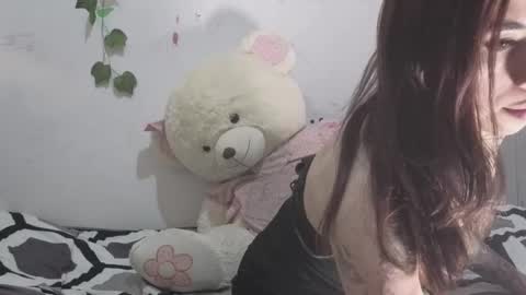 miagosling  NTMU  Dont forget follow me  online show from May 7, 12:48 am