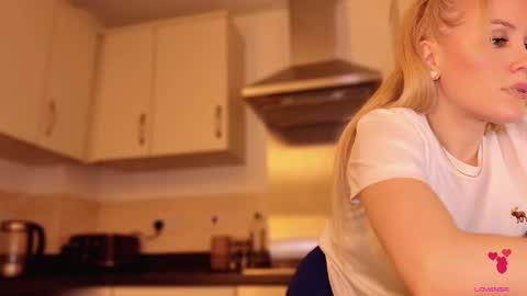 Mya-be Yours P online show from December 4, 8:42 pm