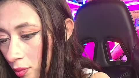 Milly Cute online show from April 22, 3:36 am