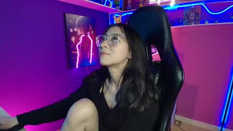 Milly Cute online show from March 10, 4:49 am