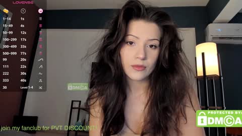 Snapshot of mymelisa chatting on December 30, 9:48 am hey its Mel online show from December 30, 9:48 am