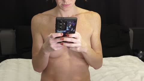 Snapshot of mymiesexy chatting on January 3, 9:47 pm mymiesexy online show from January 3, 9:47 pm