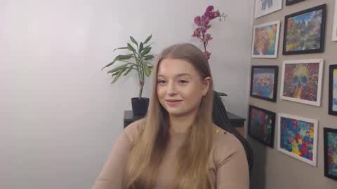 Snapshot of mysteryericax chatting on February 28, 7:48 am Erica online show from February 28, 7:48 am