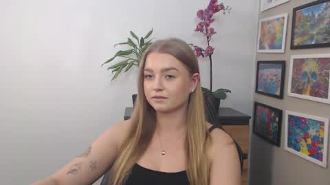 Snapshot of mysteryericax chatting on March 7, 8:56 am Erica online show from March 7, 8:56 am