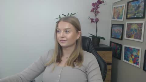 Erica online show from February 12, 1:35 pm