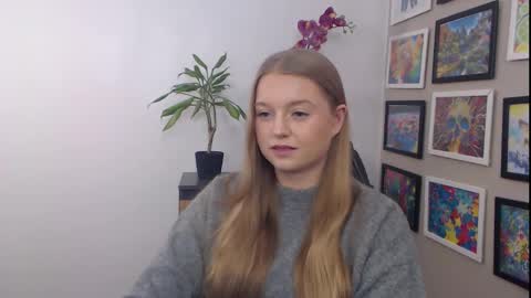 Snapshot of mysteryericax chatting on January 21, 9:46 am Erica online show from January 21, 9:46 am