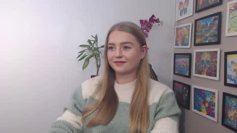 Snapshot of mysteryericax chatting on December 6, 1:00 pm Erica online show from December 6, 1:00 pm