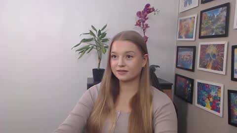 Snapshot of mysteryericax chatting on February 27, 9:00 am Erica online show from February 27, 9:00 am