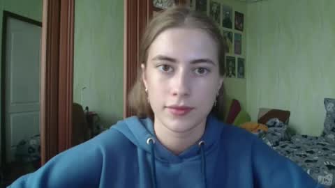 Snapshot of mysticemeli chatting on October 4, 1:06 pm Emelie online show from October 4, 1:06 pm