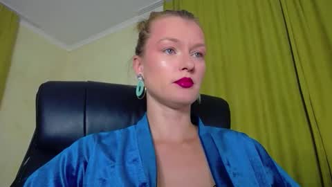 mysticvenus_ online show from November 17, 3:13 pm