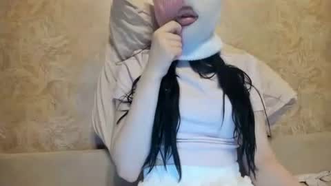 n33n33 online show from February 13, 4:25 am