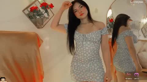 naamah_b online show from January 14, 2:44 pm