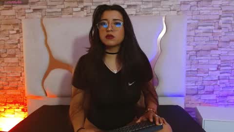 Snapshot of naanaky_tay chatting on September 17, 11:52 am TARA online show from September 17, 11:52 am