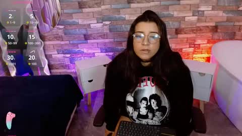 Snapshot of naanaky_tay chatting on September 21, 12:26 pm TARA online show from September 21, 12:26 pm