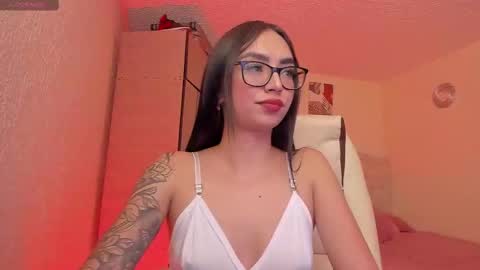 Snapshot of naath_ chatting on March 1, 10:21 pm anny online show from March 1, 10:21 pm