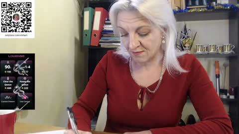 Snapshot of nadin_slut chatting on December 24, 10:22 am Nadin online show from December 24, 10:22 am