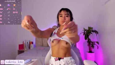  Valeria  online show from September 19, 4:33 am