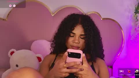 NahiaraReina  online show from May 22, 4:38 pm
