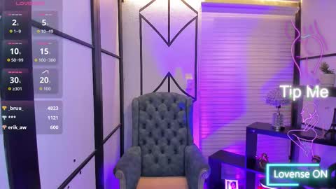 Nahomi online show from December 4, 5:32 am