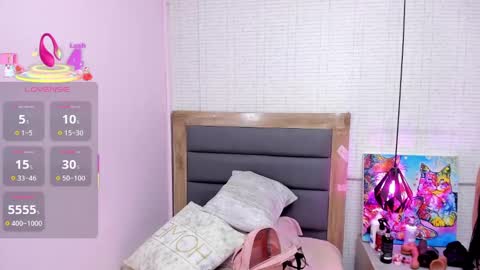 Snapshot of nahomirosse chatting on September 15, 12:13 pm SHELBY online show from September 15, 12:13 pm