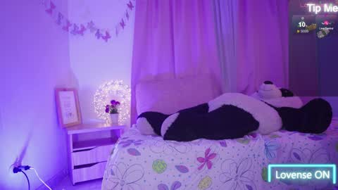 nahomy 2308 online show from April 9, 11:37 am