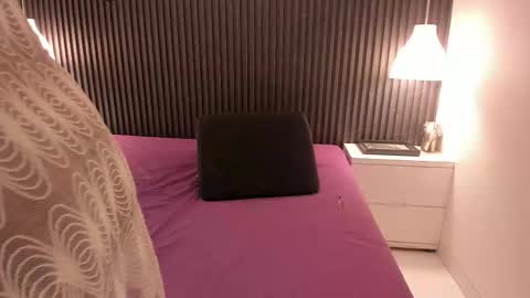 Nalah online show from December 4, 9:15 pm