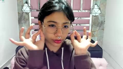 nami_usagi online show from January 7, 11:05 am