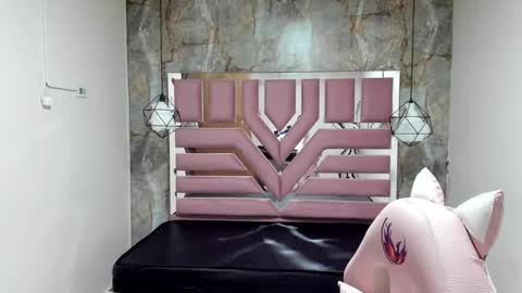 nami_usagi online show from January 12, 10:45 am