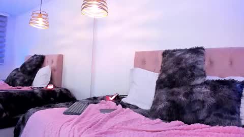 nami online show from September 12, 8:38 pm