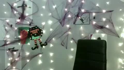 Nana online show from October 17, 8:28 am