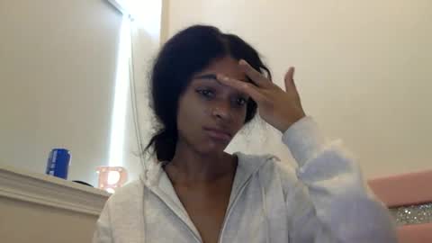 nanaonn online show from February 24, 2:49 pm