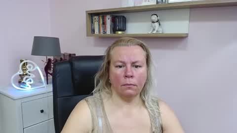 Nancy online show from February 9, 8:22 am