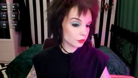 Nancy online show from November 23, 4:15 am