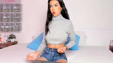 Snapshot of nany_model25 chatting on February 10, 8:10 pm nany_model25 online show from February 10, 8:10 pm