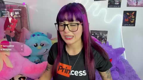 Naoko online show from April 4, 3:49 am