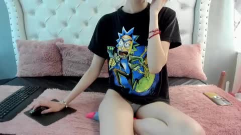 Snapshot of naomi_cooper__ chatting on October 13, 1:47 pm naomi online show from October 13, 1:47 pm