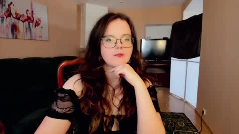 naomi_di online show from July 18, 12:18 pm