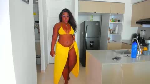 Snapshot of naomi_kiing chatting on September 25, 5:01 pm Nathalia King online show from September 25, 5:01 pm