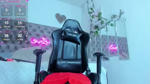 Naomi online show from October 22, 11:04 am