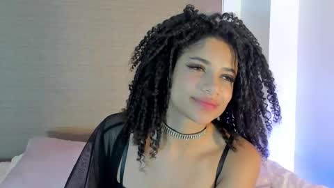 Snapshot of naomidawsonn chatting on October 15, 1:19 am naomidawson online show from October 15, 1:19 am