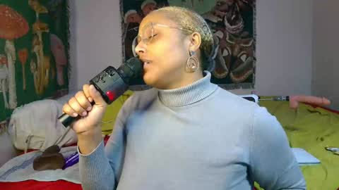 Naomigiirl6 online show from December 26, 3:10 pm