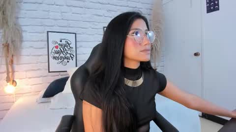 Snapshot of naomiiii__ chatting on September 30, 12:55 pm naomiiii online show from September 30, 12:55 pm