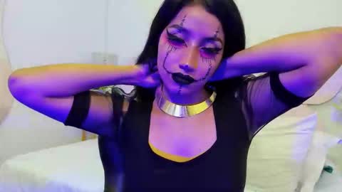 Snapshot of naomiiii__ chatting on October 10, 12:32 pm naomiiii online show from October 10, 12:32 pm